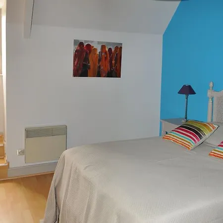Des Platanes Hotel 2*