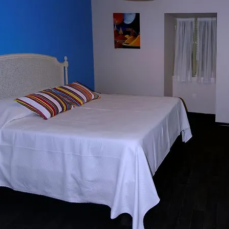Des Platanes Hotel